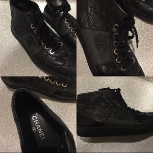 Gently worn guilted Chanel sneakers